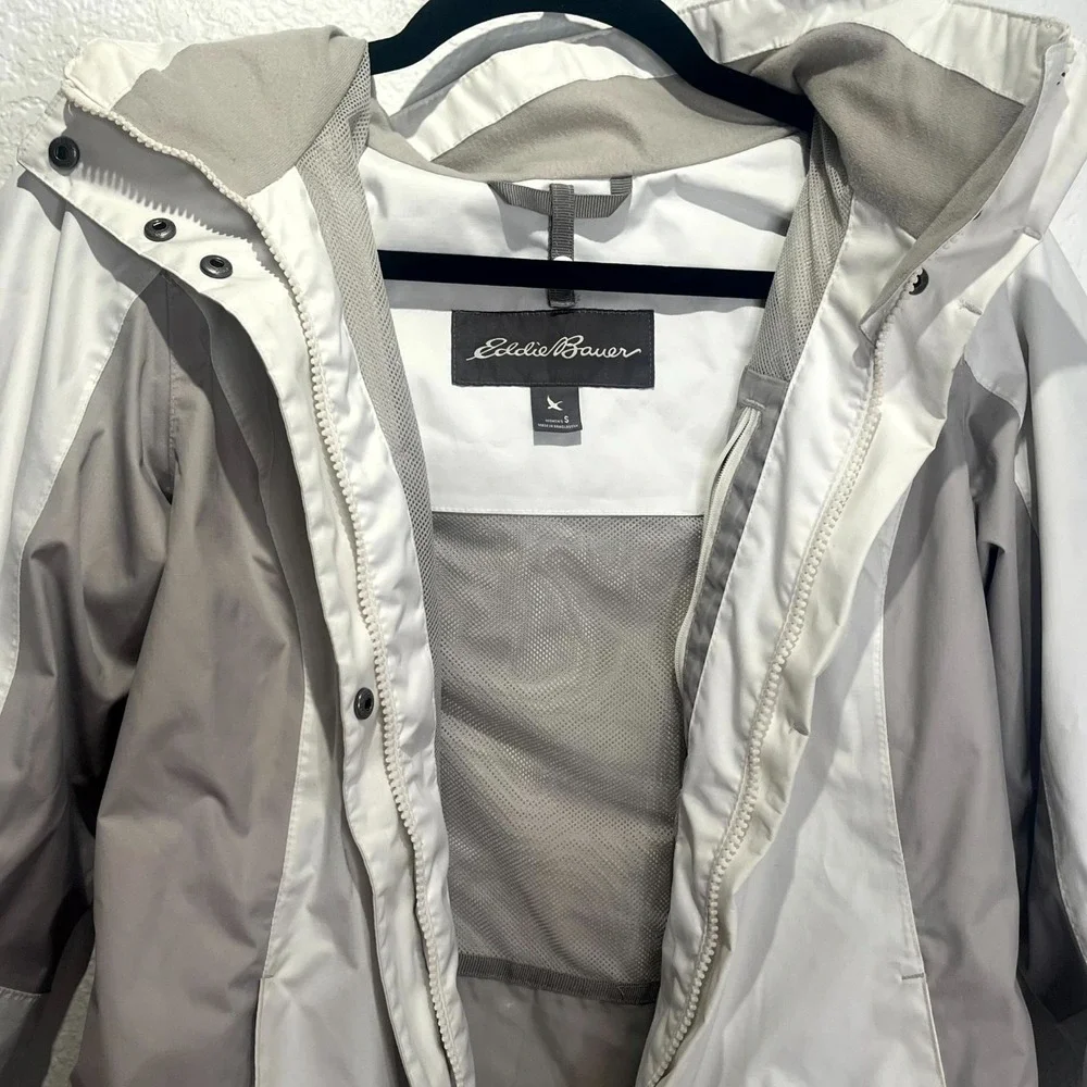 Eddie‎ Bauer Weatheredge Rain Jacket Womens S White Gray Mesh Lined Waterproof - Picture 7 of 16